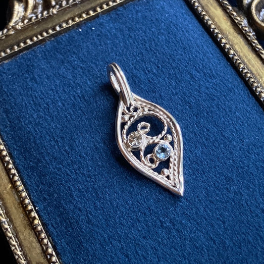 Filigree Leaf Charms Silver with Montana Sapphire