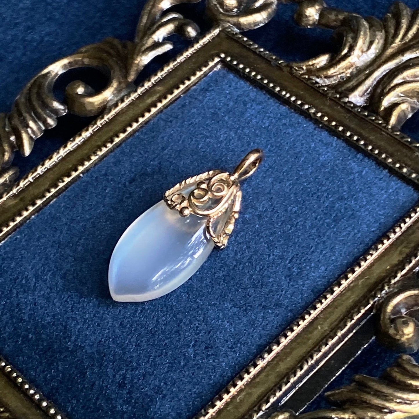 Moonstone Gold Filigree Elipse Pendant