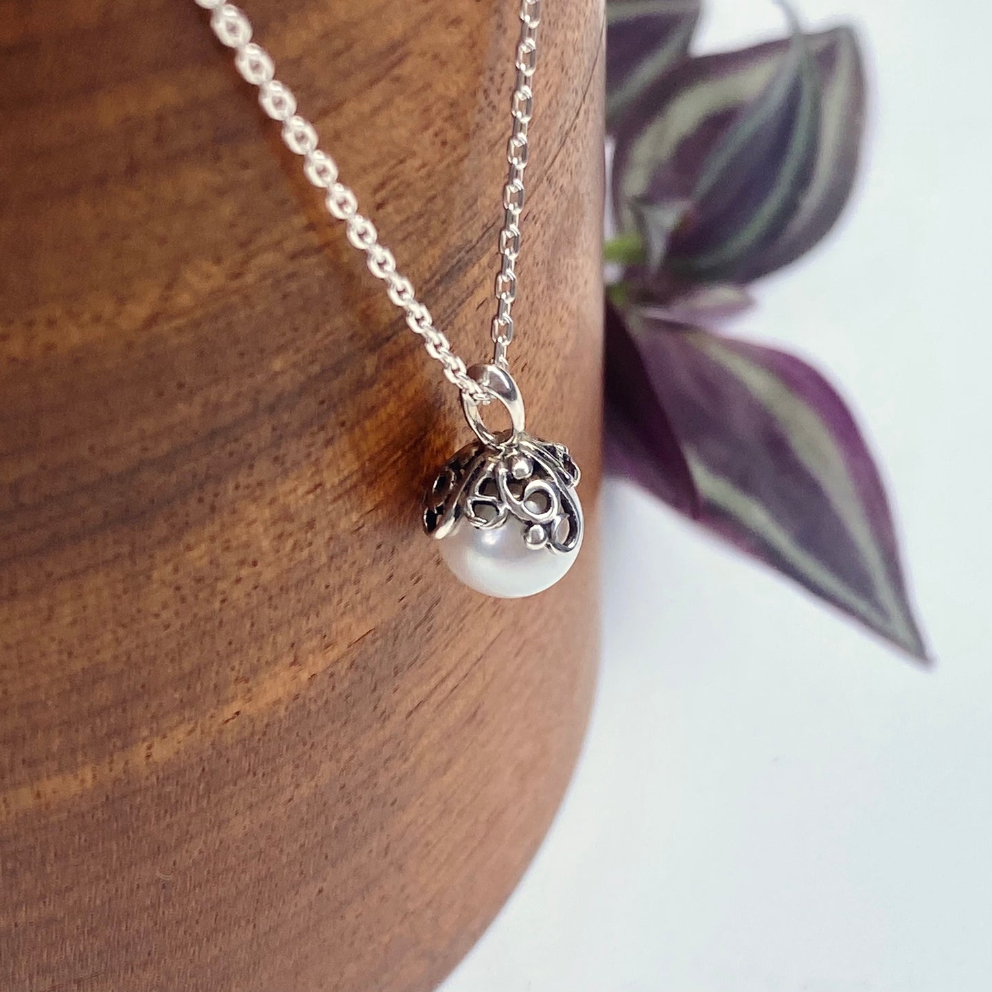 Beveled Edge Shimmer Chain