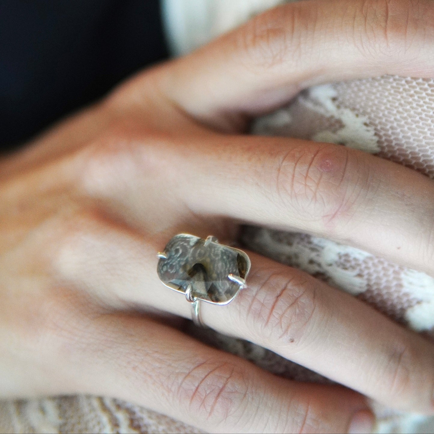 Filigree Silver Mezzanine Ring - Sz 6.75