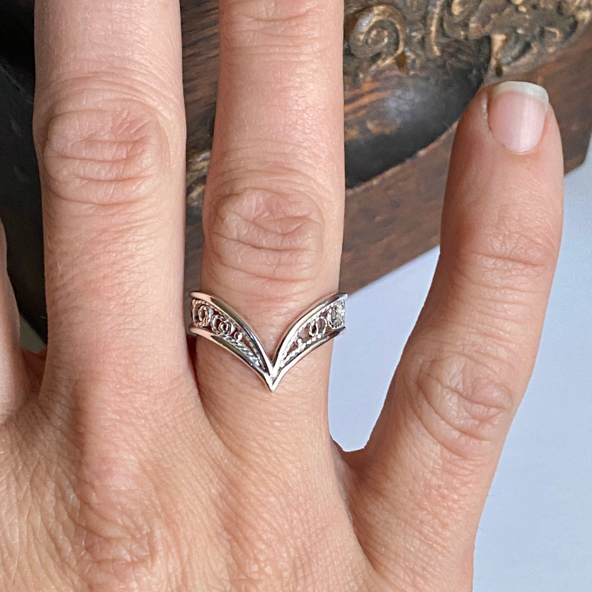 "Wishband" Wishbone Filigree Ring Band