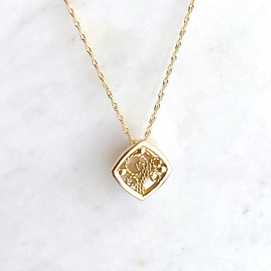 Oregon Sunstone Filigree Skylight Pendant 18k