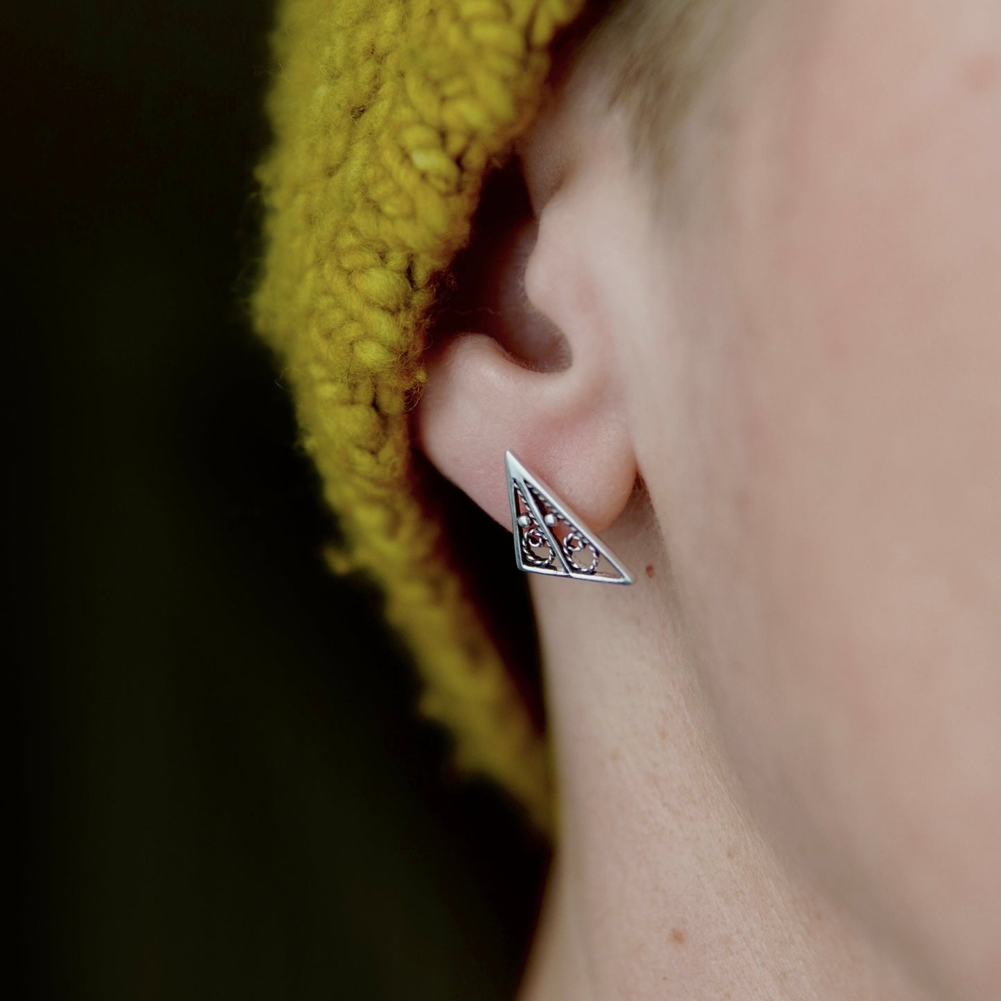 Triangle Trusses Filigree Stud Earrings