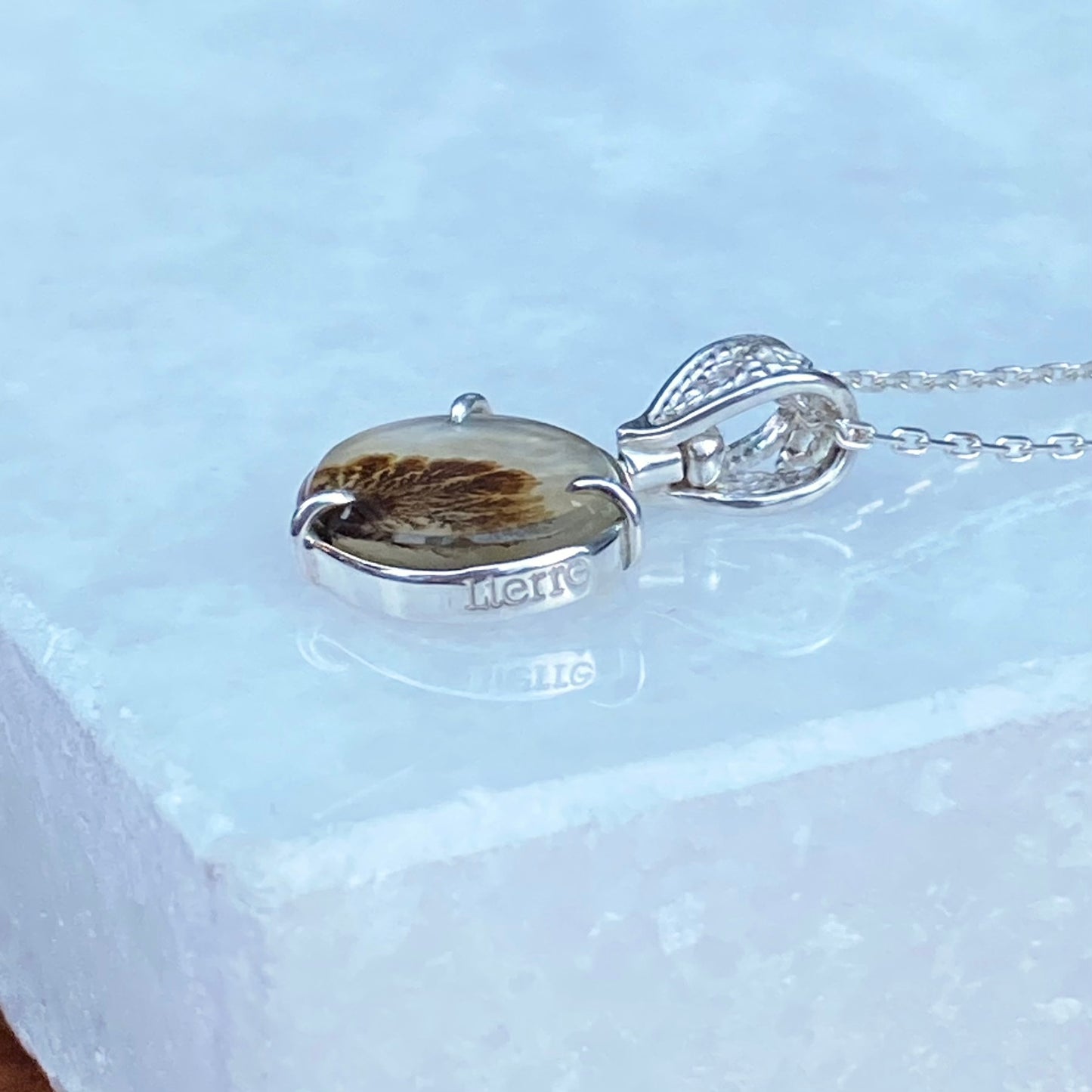 Flourish Agate Pendant w/ Swivel Bail