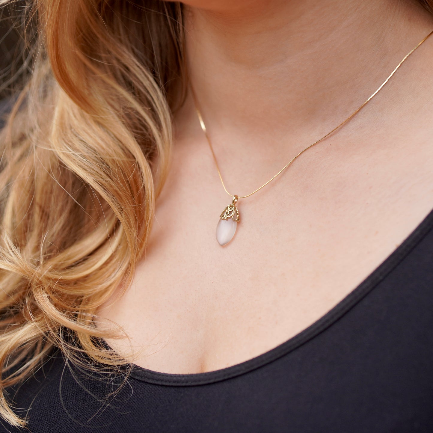 Moonstone Elipse Filigree Pendant 14ky Gold