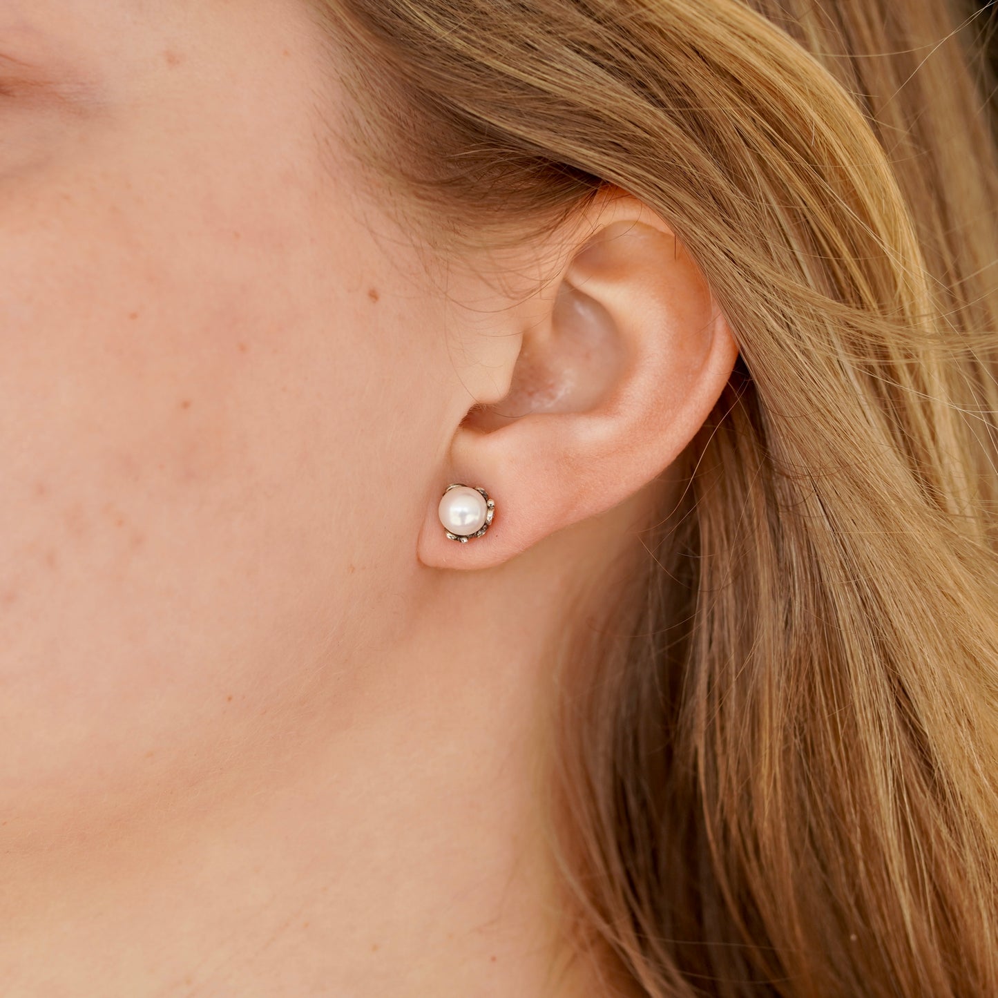 Filigree Pearl Silver Stud Earrings