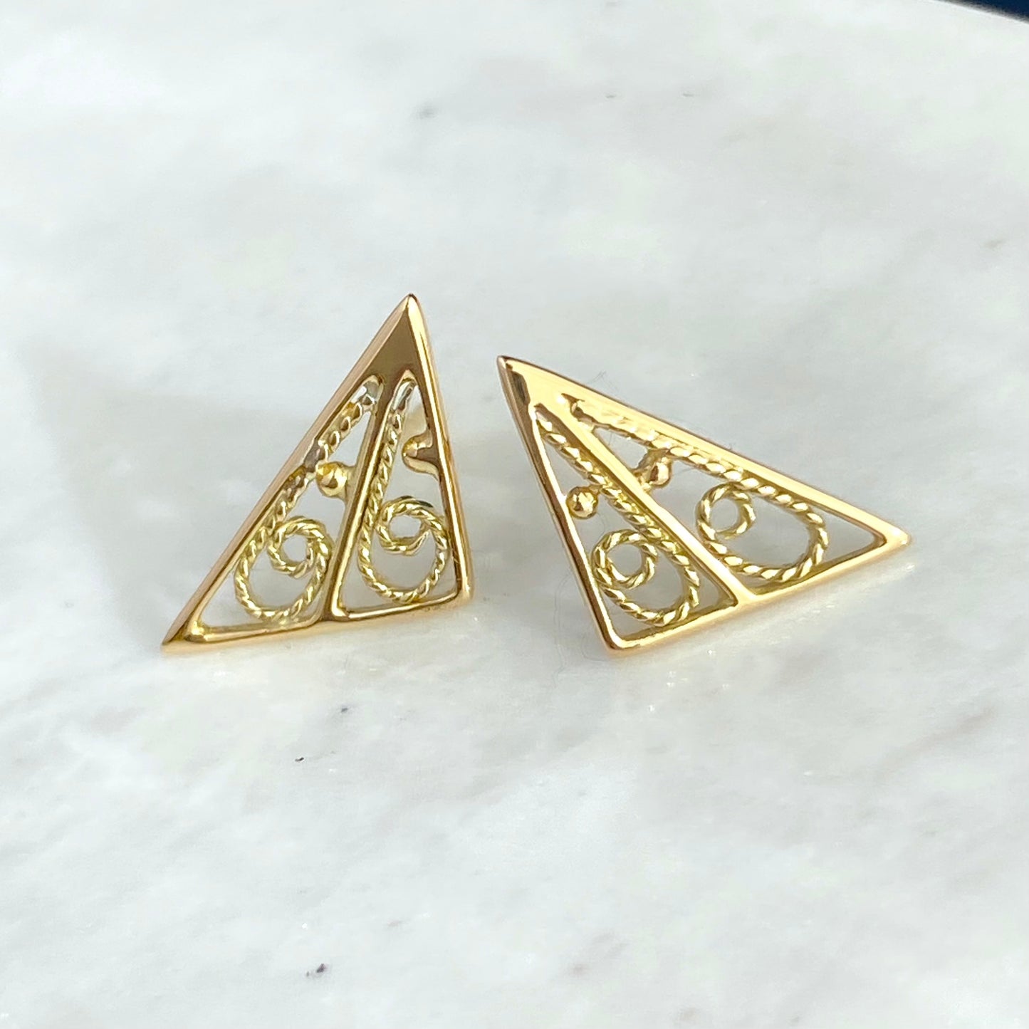 Triangle Trusses Filigree Stud Earrings