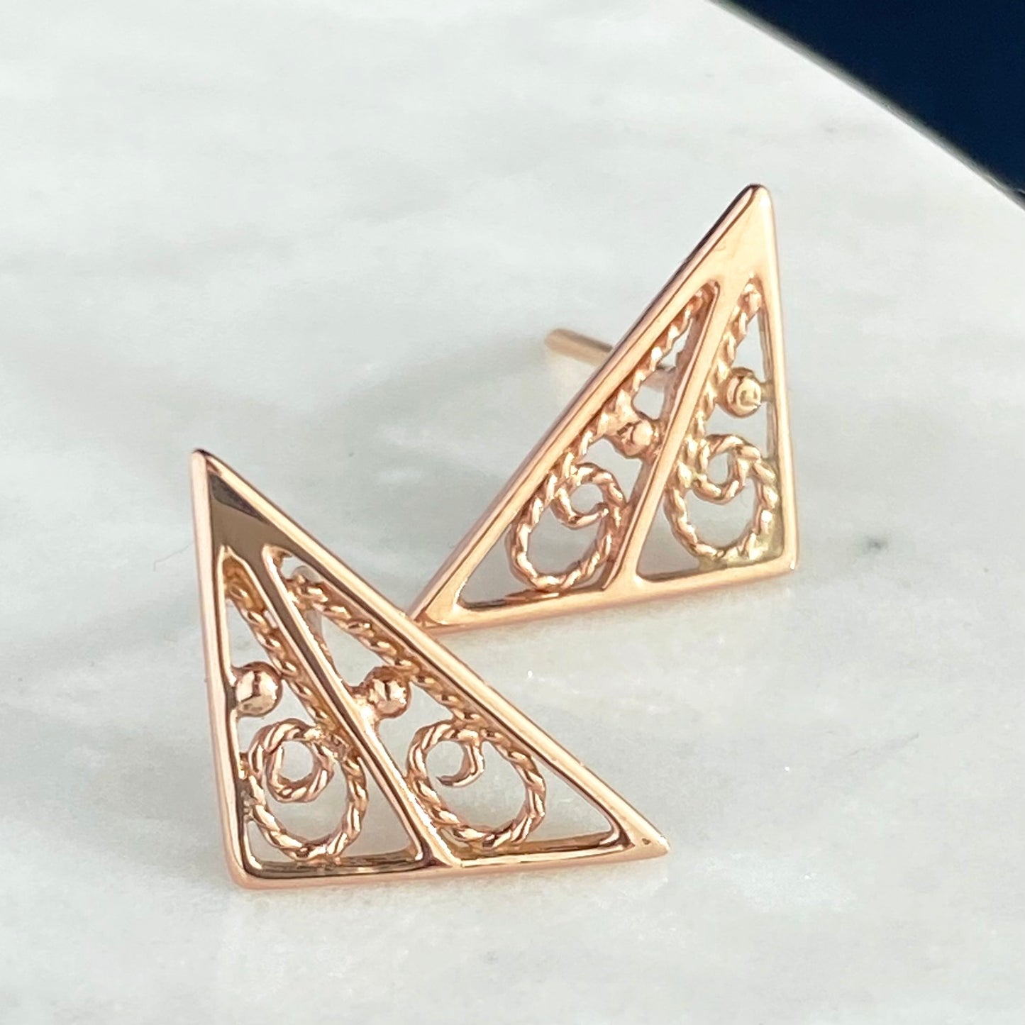 Triangle Trusses Filigree Stud Earrings