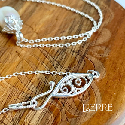 Leaf Clasp Silver Filigree Necklace