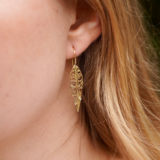 Vining Gold Filigree Diamond Earrings 18k