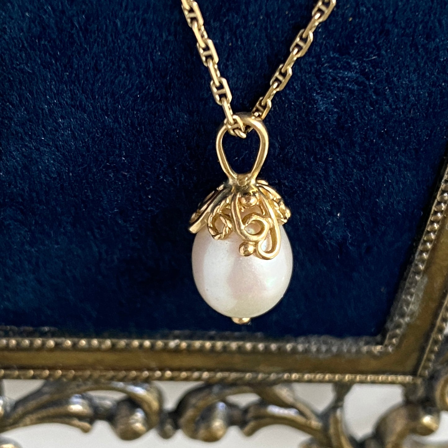 Filigree Pearl Teardrop Pendant
