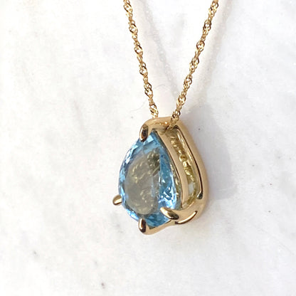 Aquamarine Teardrop Filigree Skylight Pendant 18k
