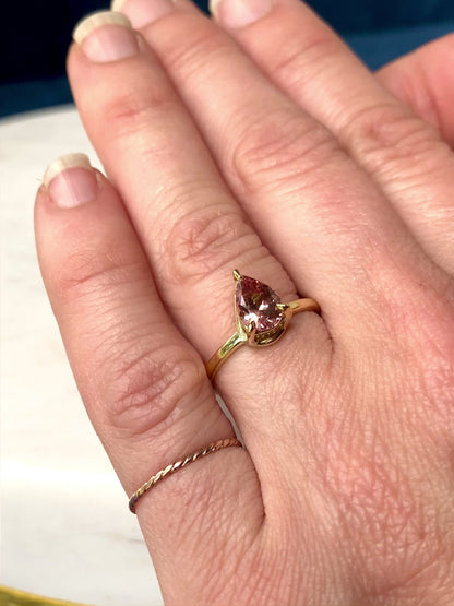 Pear Lotus Garnet "Skylight" Filigree Ring 18k