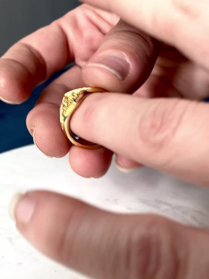 "Deco" Split Knife-Edge Chevron Filigree Ring 18k
