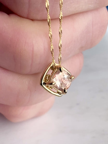 Oregon Sunstone Filigree Skylight Pendant 18k