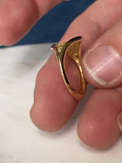 "Deco" Split Knife-Edge Chevron Filigree Ring 18k