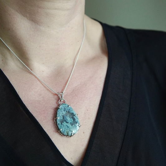 Plume Agate & Lace Pendant